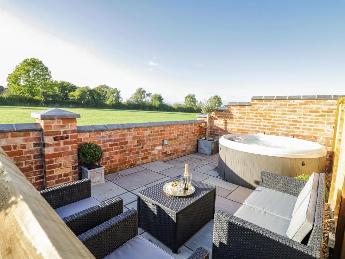 The Hyde Villa Stratford-upon-Avon Exterior foto